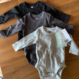 H&M rib-knit long sleeve onesies. US Size PM (7-11 lbs). New with tags!